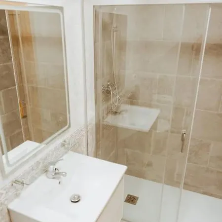 Apartment Picasso - Spacious In Old Town *