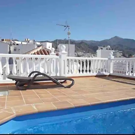 Picasso - Spacious In Old Town Apartment Nerja