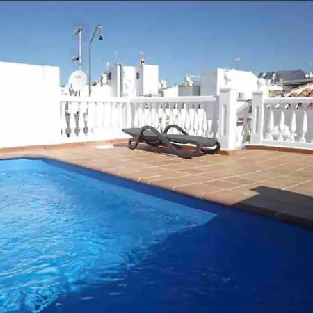 Picasso - Spacious In Old Town Apartment Nerja