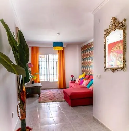 Picasso - Spacious In Old Town Нерха